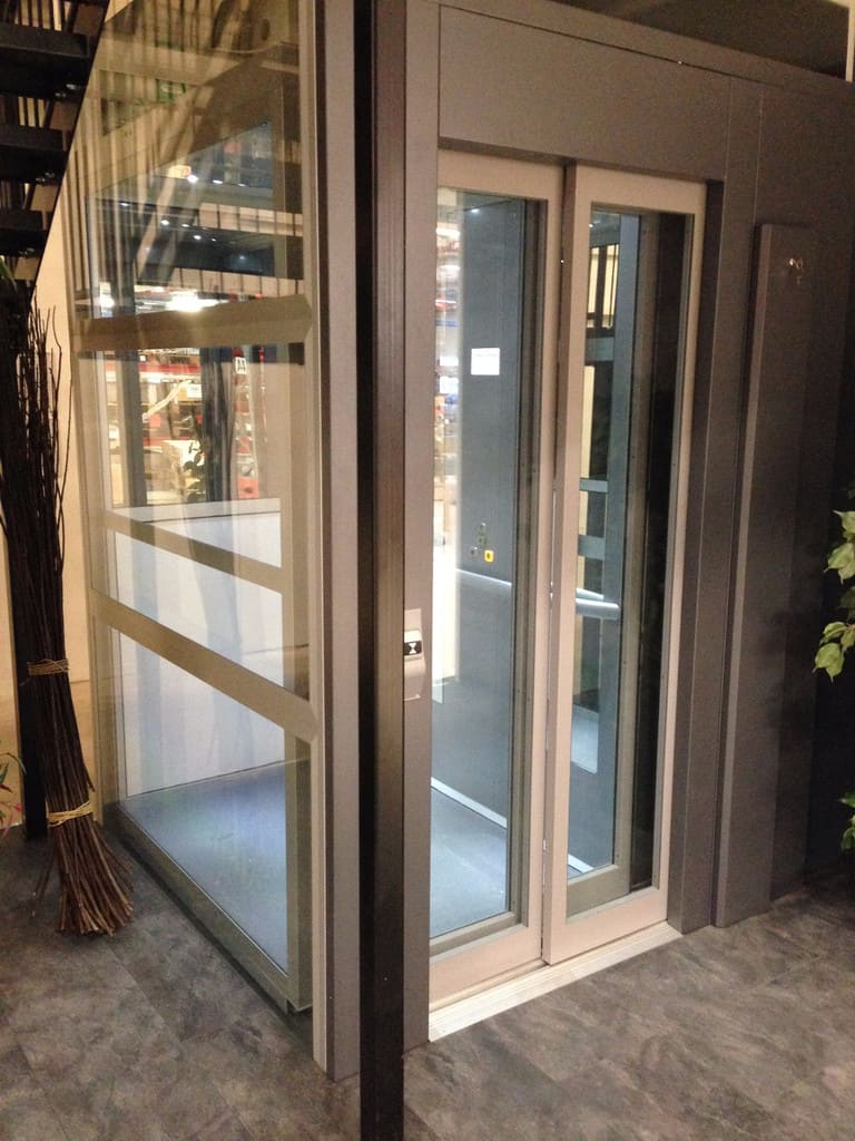 家用电梯