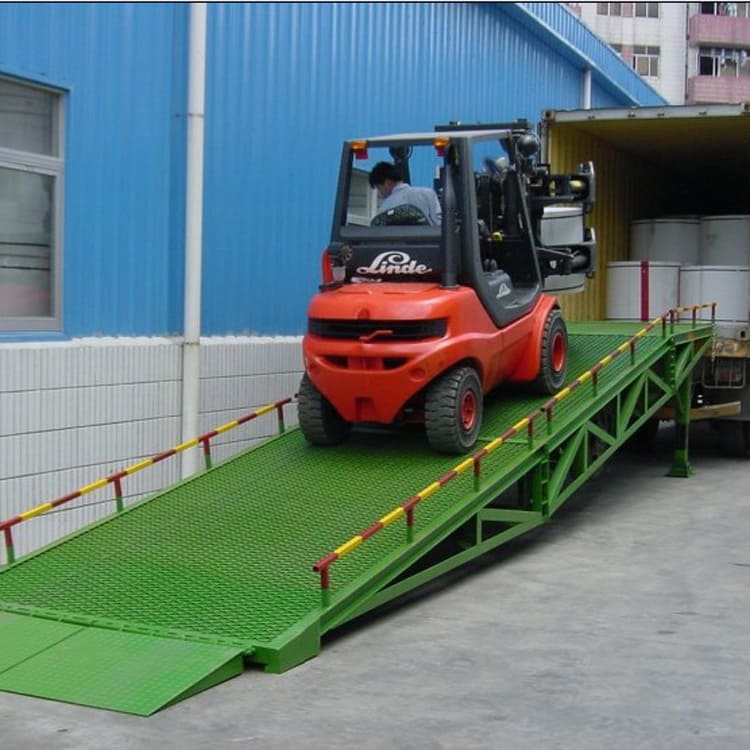 移动式液压登车桥
